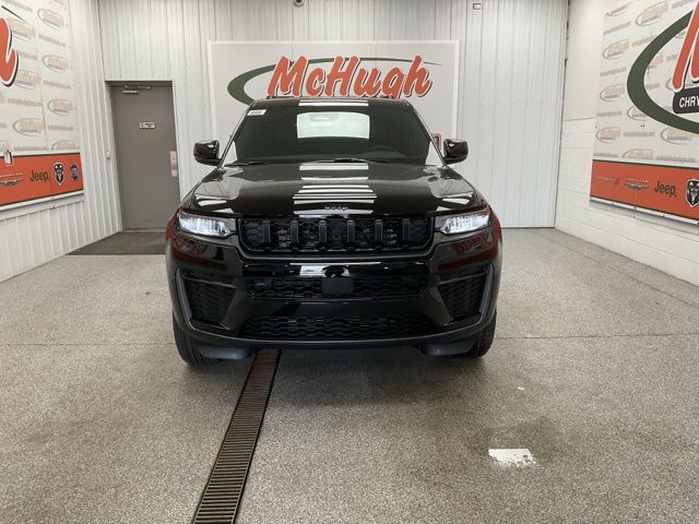 2026 Jeep Grand-Cherokee-L Laredo Altitude 4x4 - Image 2