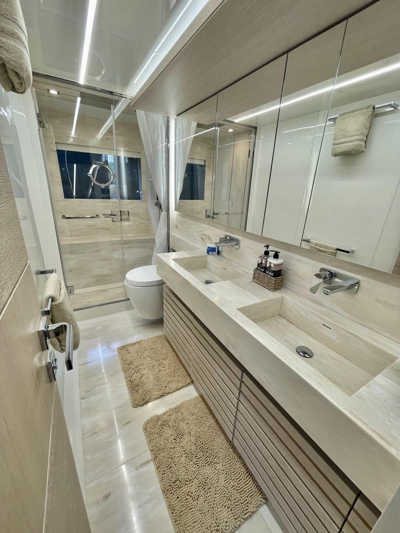 2021 Astondoa 66 Flybridge - Image 18