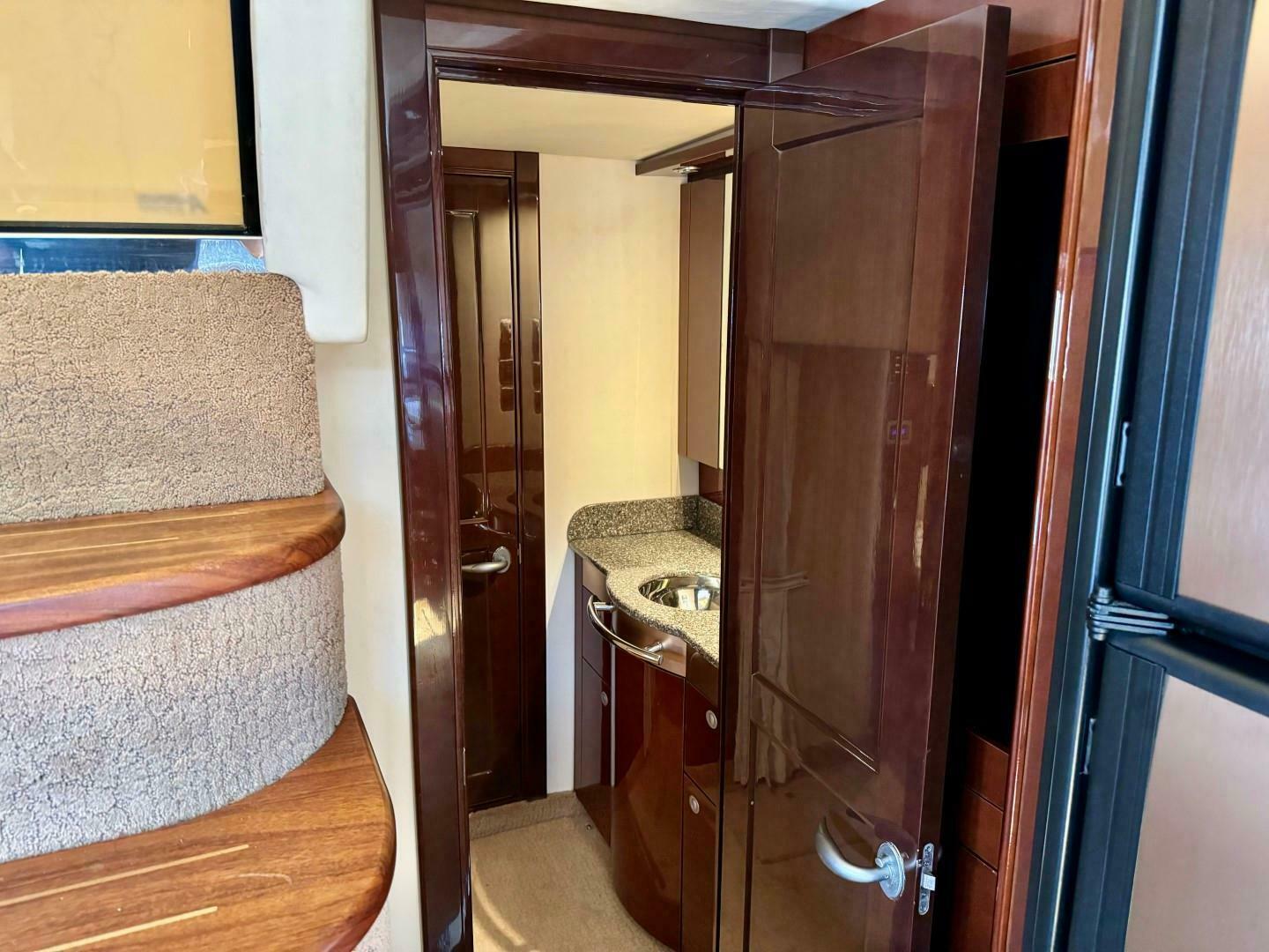 2008 Sea Ray 48 Sundancer - Image 23