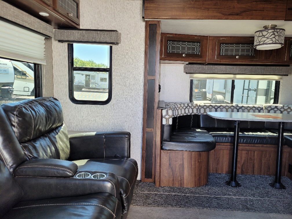 2019 Heartland Wilderness WD 2500 RL - Image 3