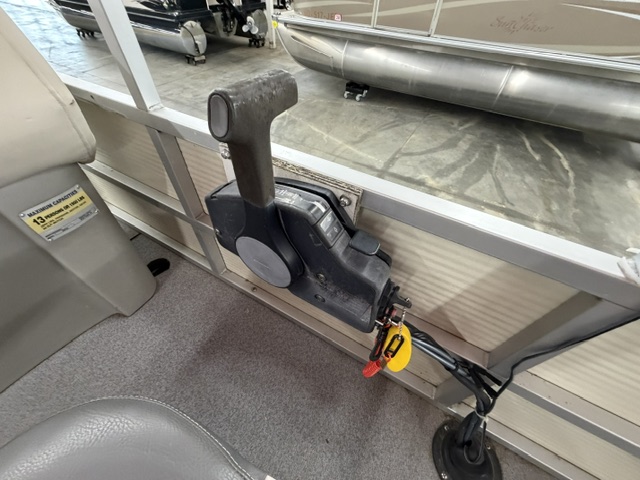 1997 SMOKERCRAFT 820 - Image 23