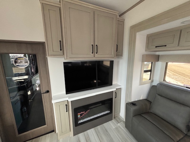 2026 Grand Design Momentum M-Class 395MS - Image 13