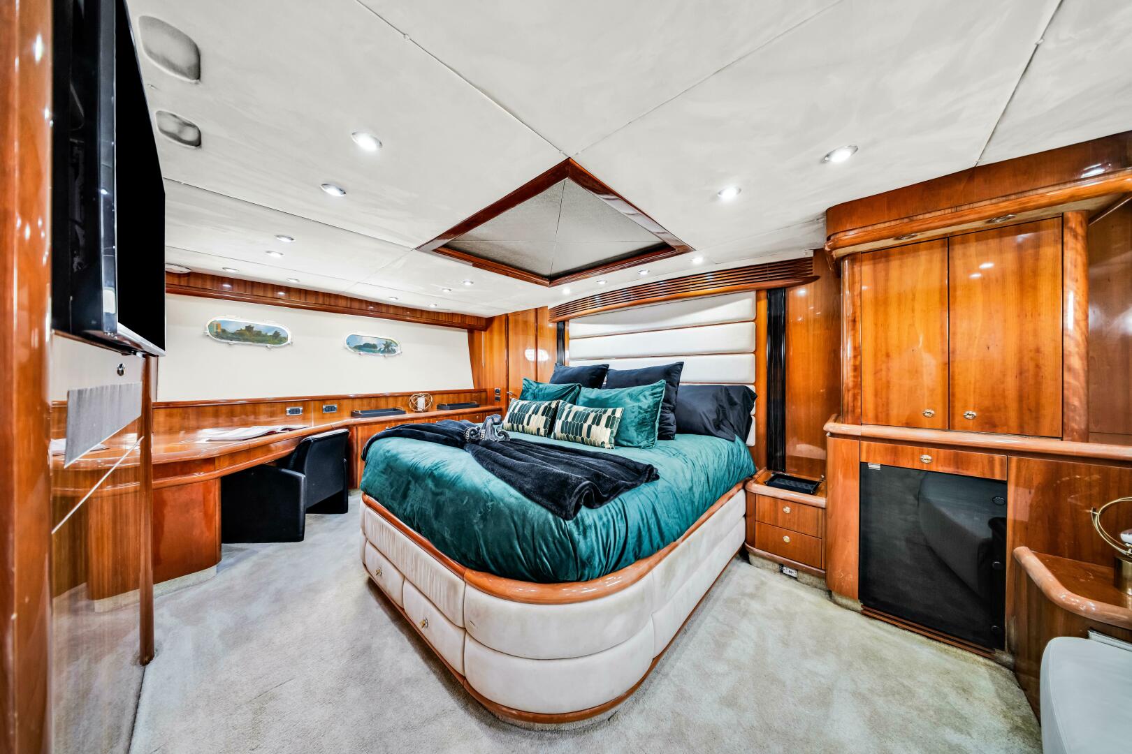 2003 Sunseeker 94 Motor Yacht - Image 22