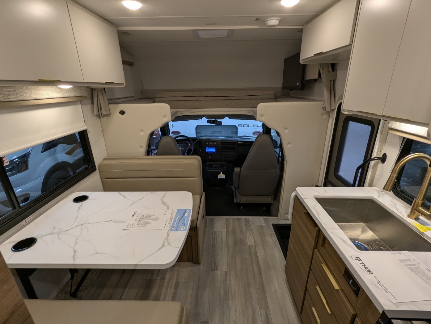 2027 Thor Motor Coach Four Winds 22Z - Image 28