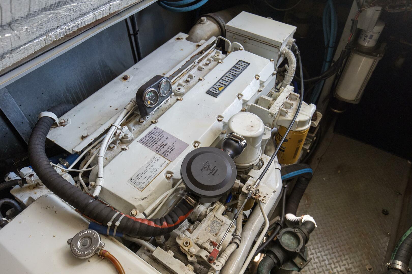 2000 Sea Ray 400 Sedan Bridge - Image 31