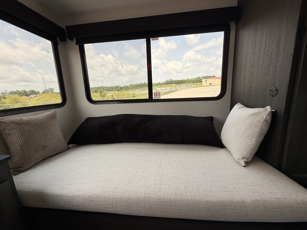2027 VENTURE RV STRATUS 262VFK - Image 45