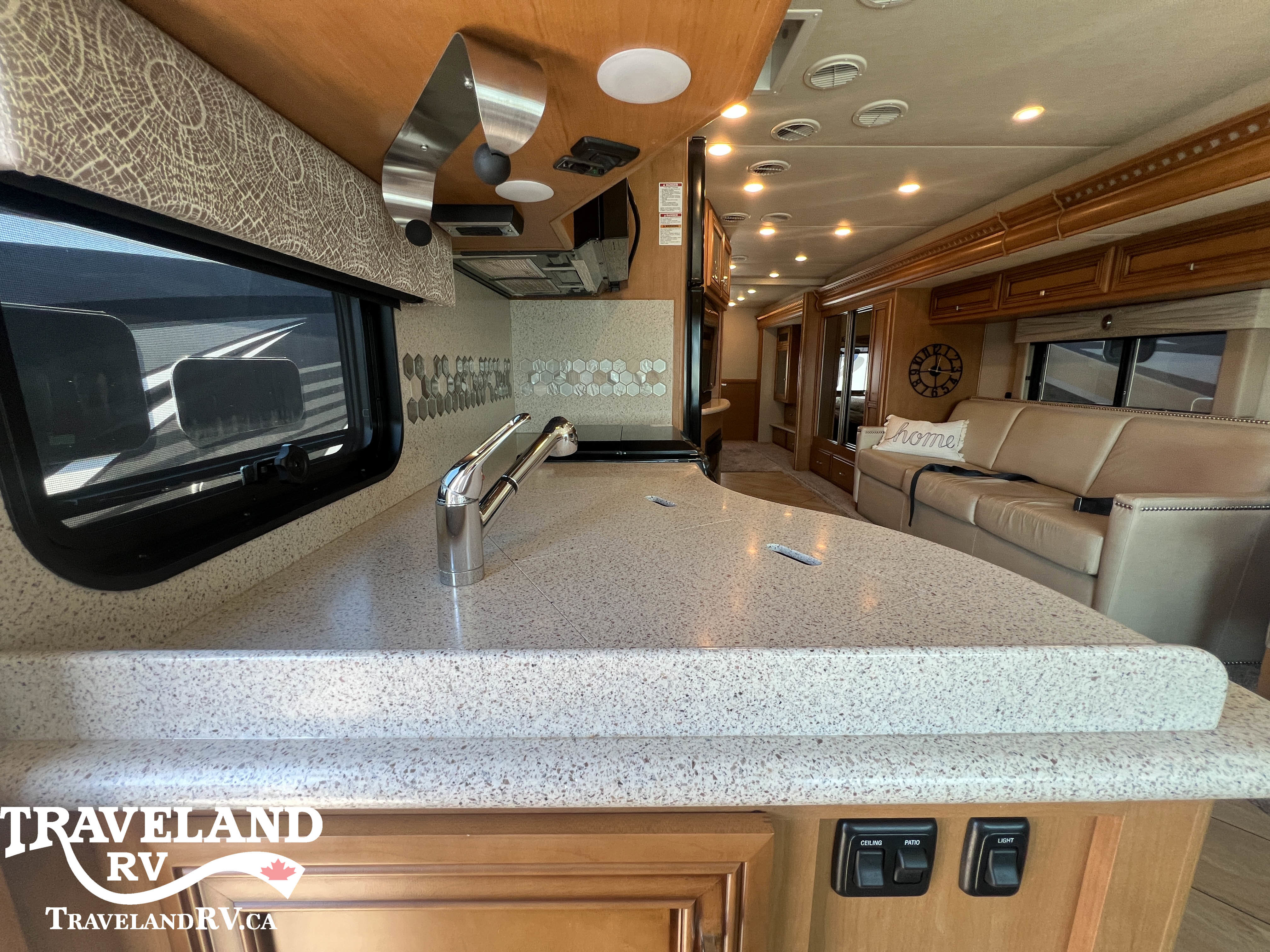 2018 Newmar Bay Star 3401 - Image 6