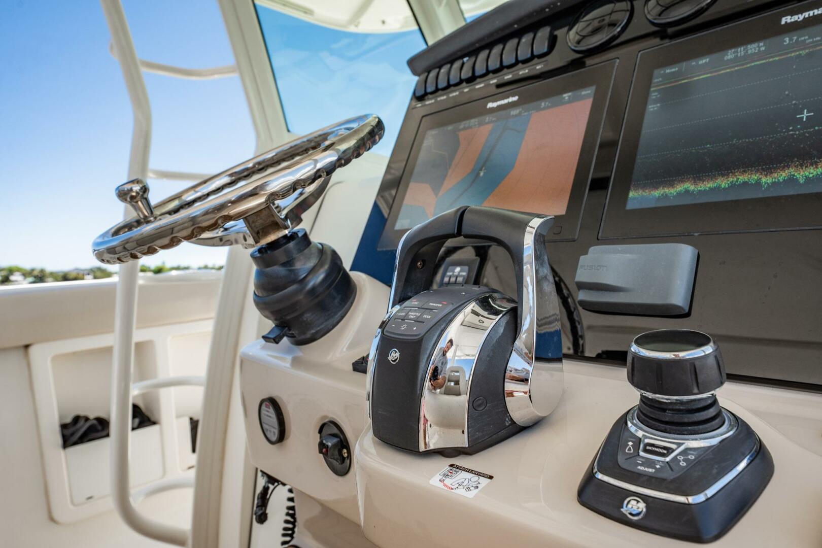2018 Boston Whaler 380 Outrage - Image 28