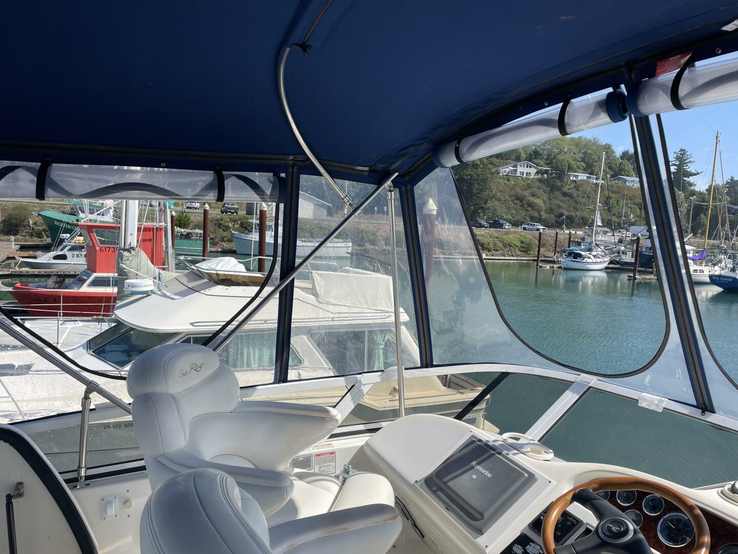 2000 Sea Ray 400 Sedan Bridge - Image 31
