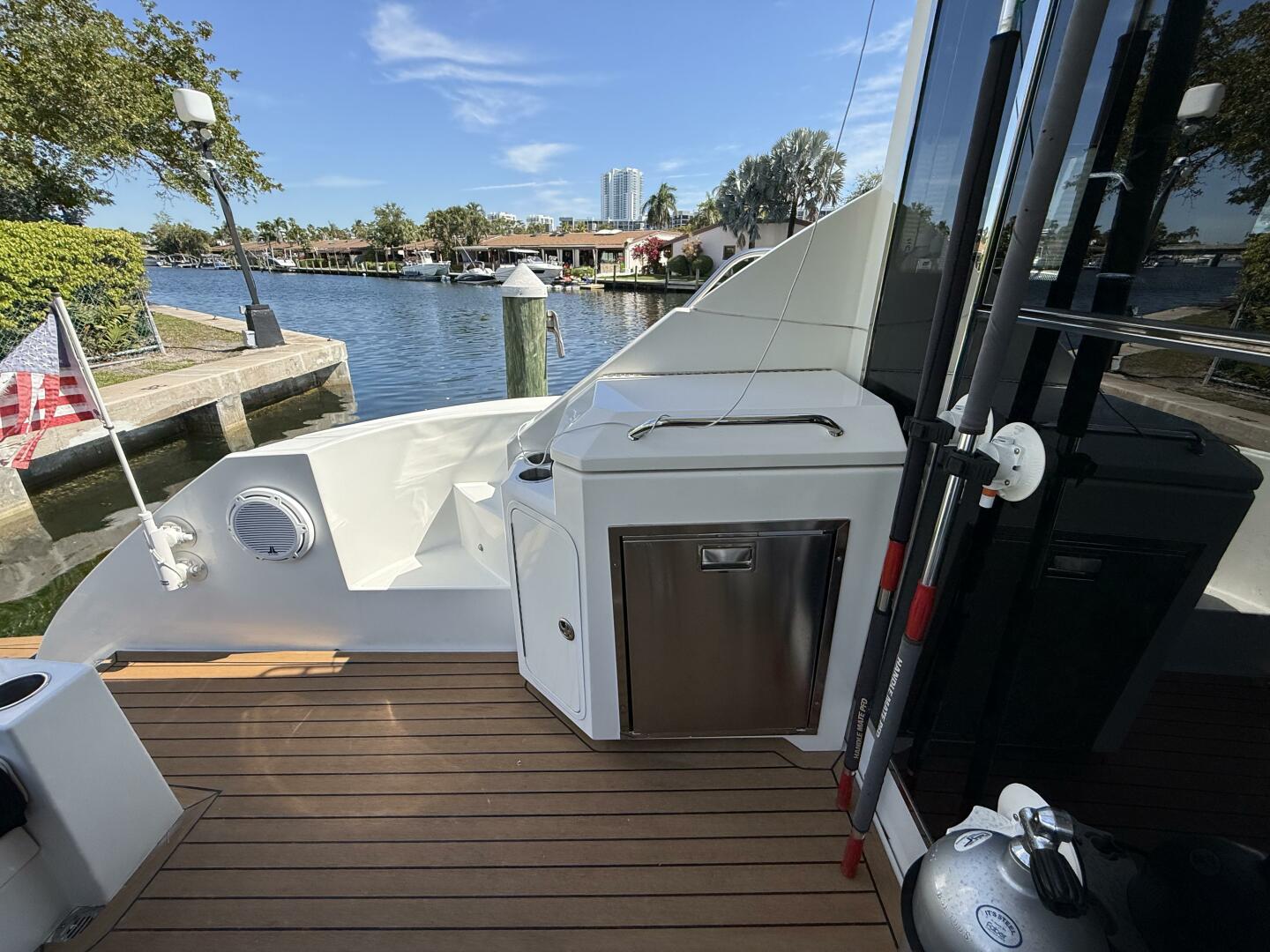 2014 Cruisers Yachts 45 Cantius - Image 36