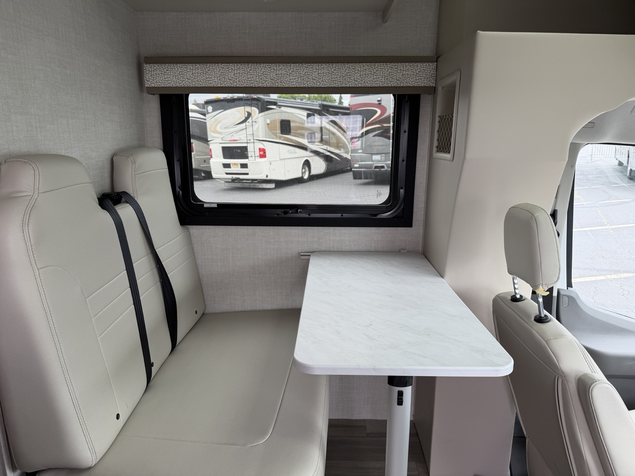 2026 Thor Motor Coach Gemini Trip 22MT - Image 6