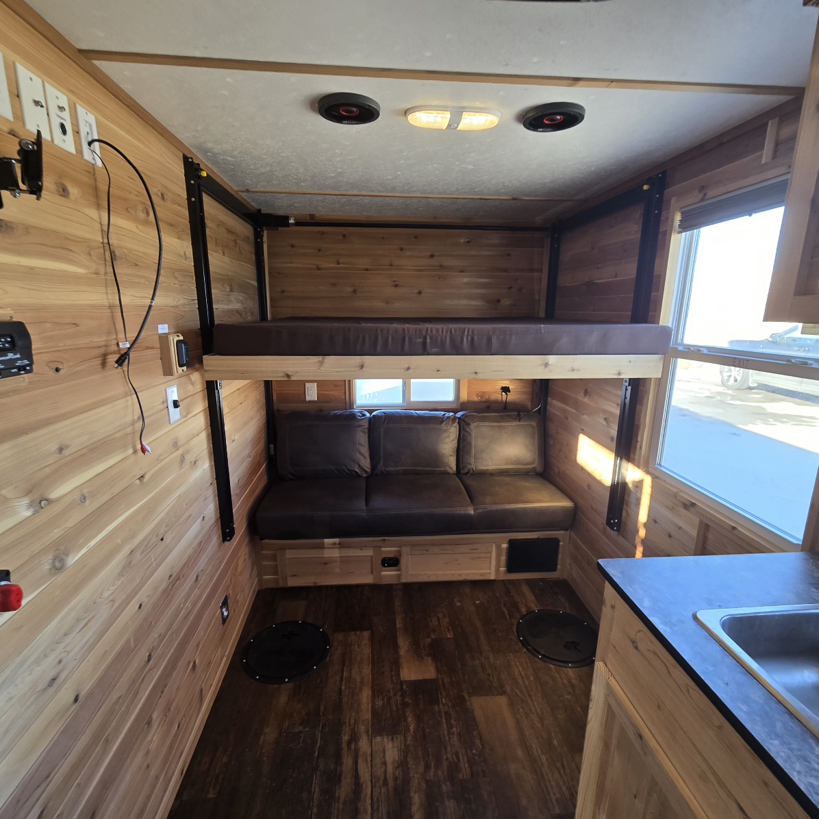 2023 ICE CASTLE SPORT ANGLER RV 6.5X14 - Image 8