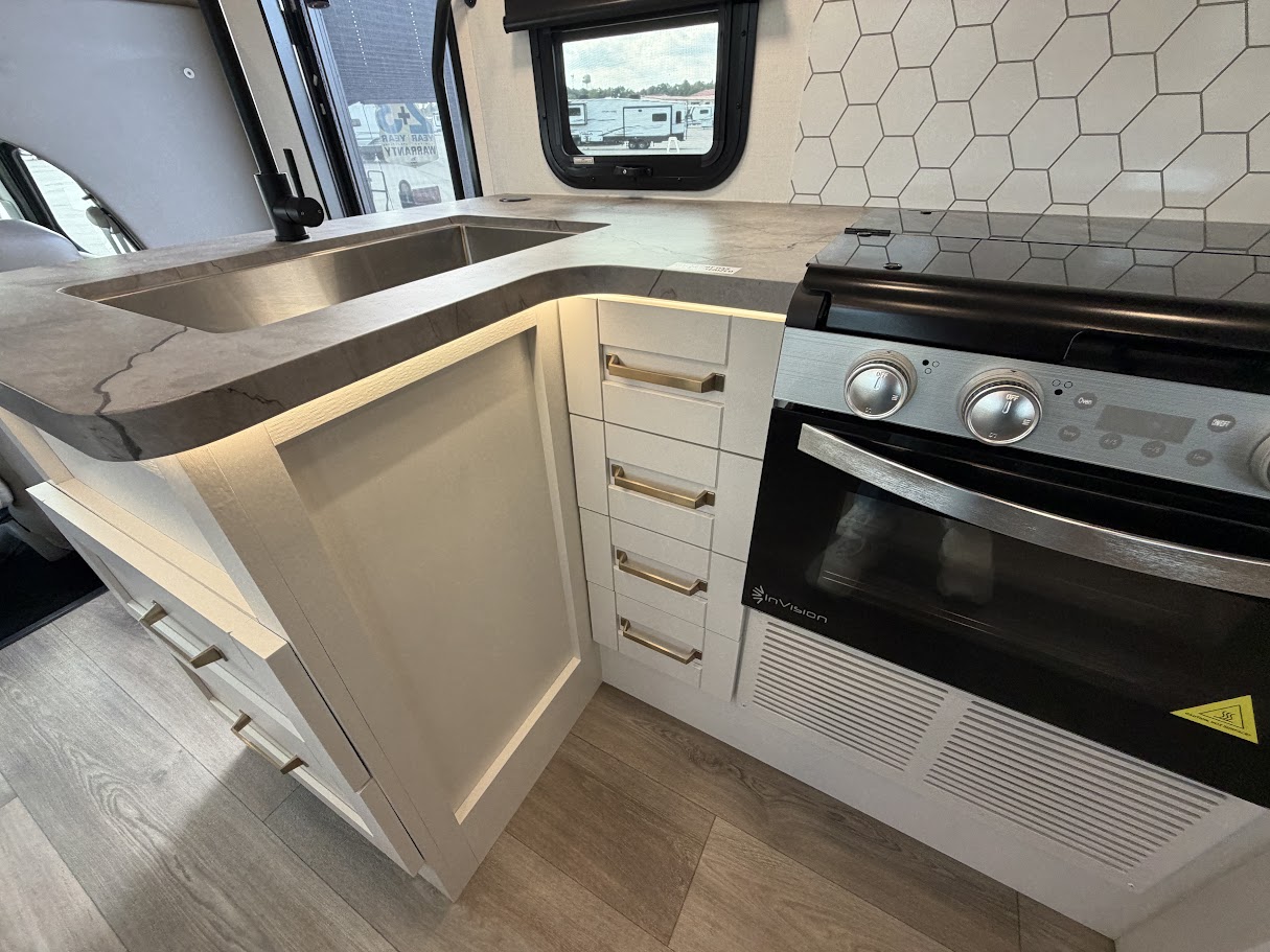 2027 JAYCO GREYHAWK 30Z - Image 26
