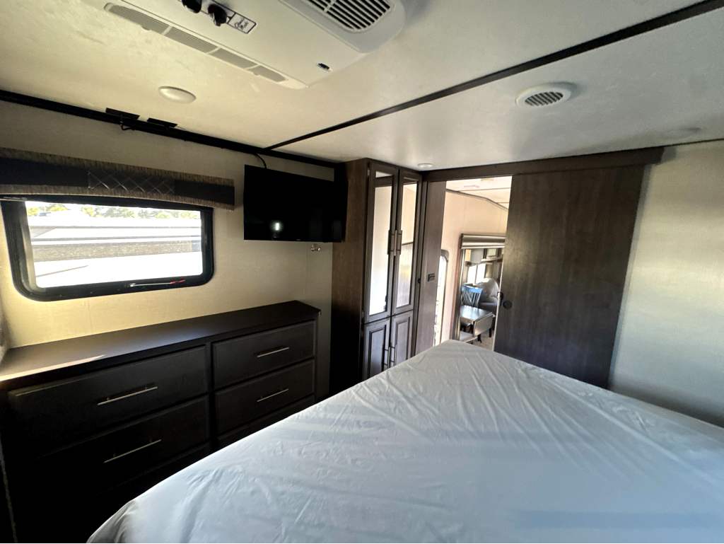 2019 CROSSROADS CRUISER 3451FB - Image 18