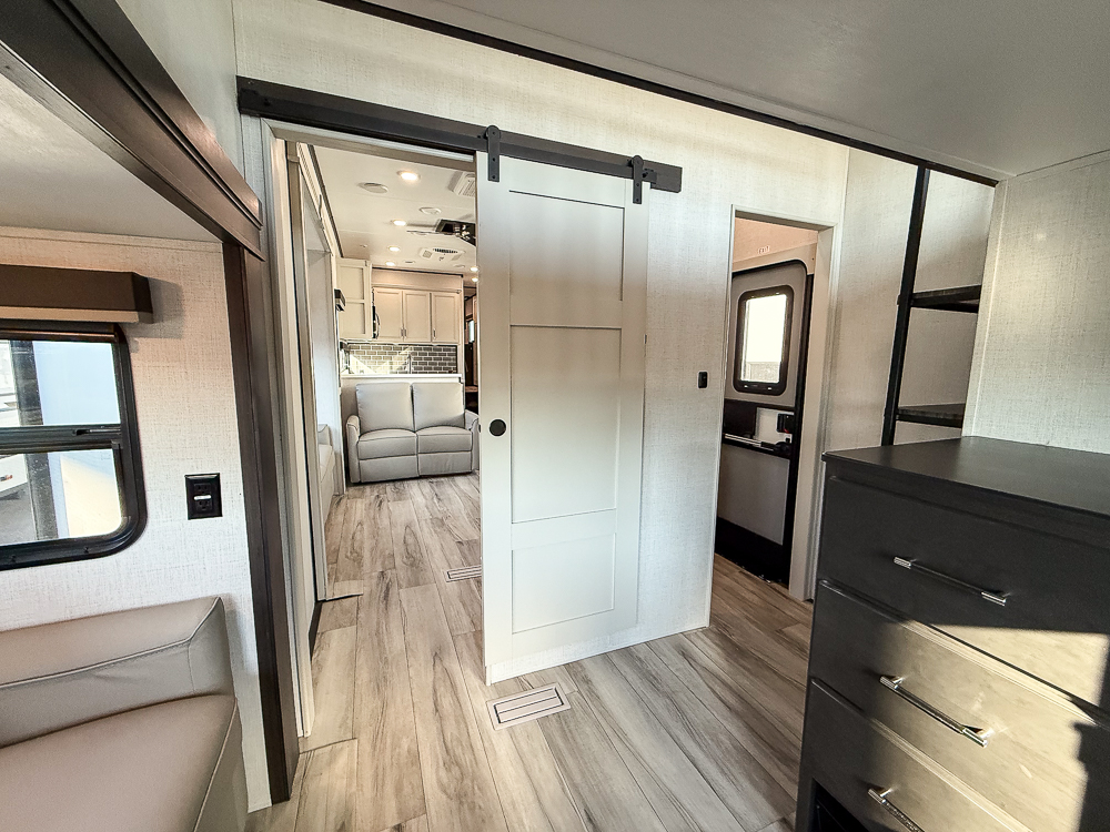 2026 KEYSTONE 380LT - Image 59