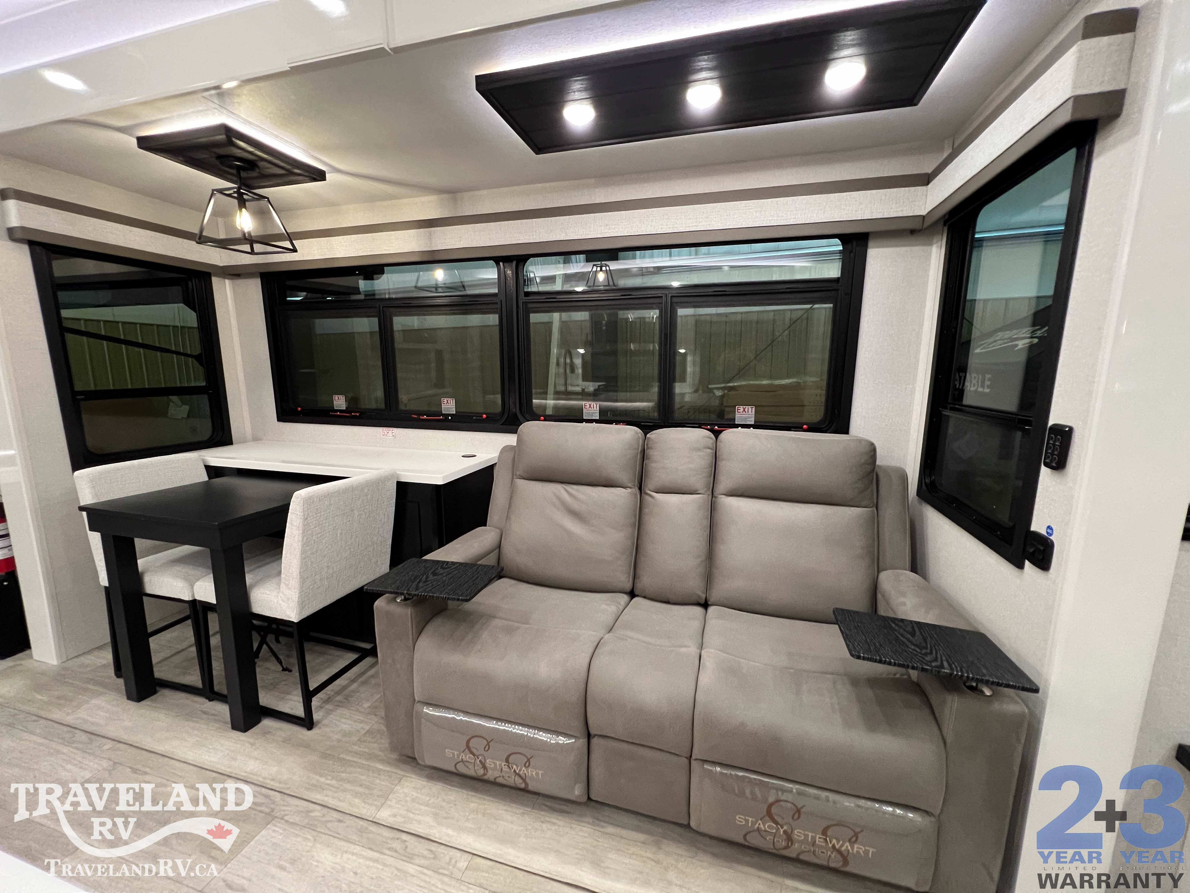 2026 Jayco Pinnacle 32RLTS - Image 25