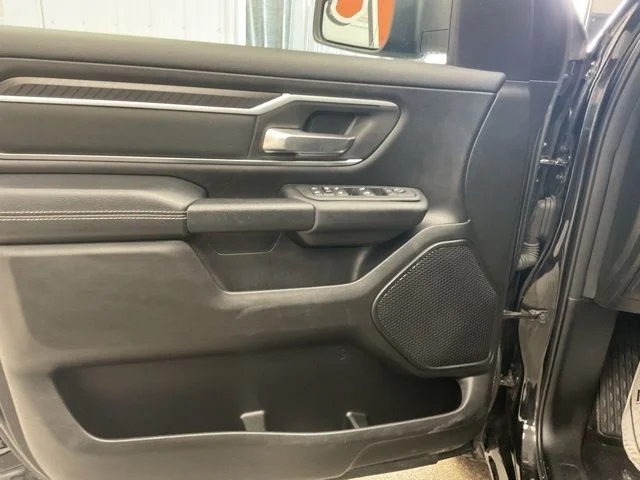 2025 Ram 1500 Big Horn 4x4 Crew Cab 5'7" Box - Image 11
