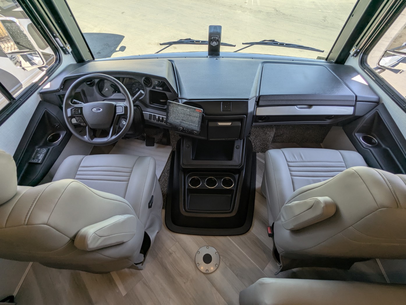 2026 Fleetwood Fortis 32RW - Image 9