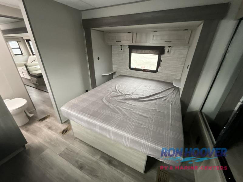2026 COACHMEN 333DORM - Image 24