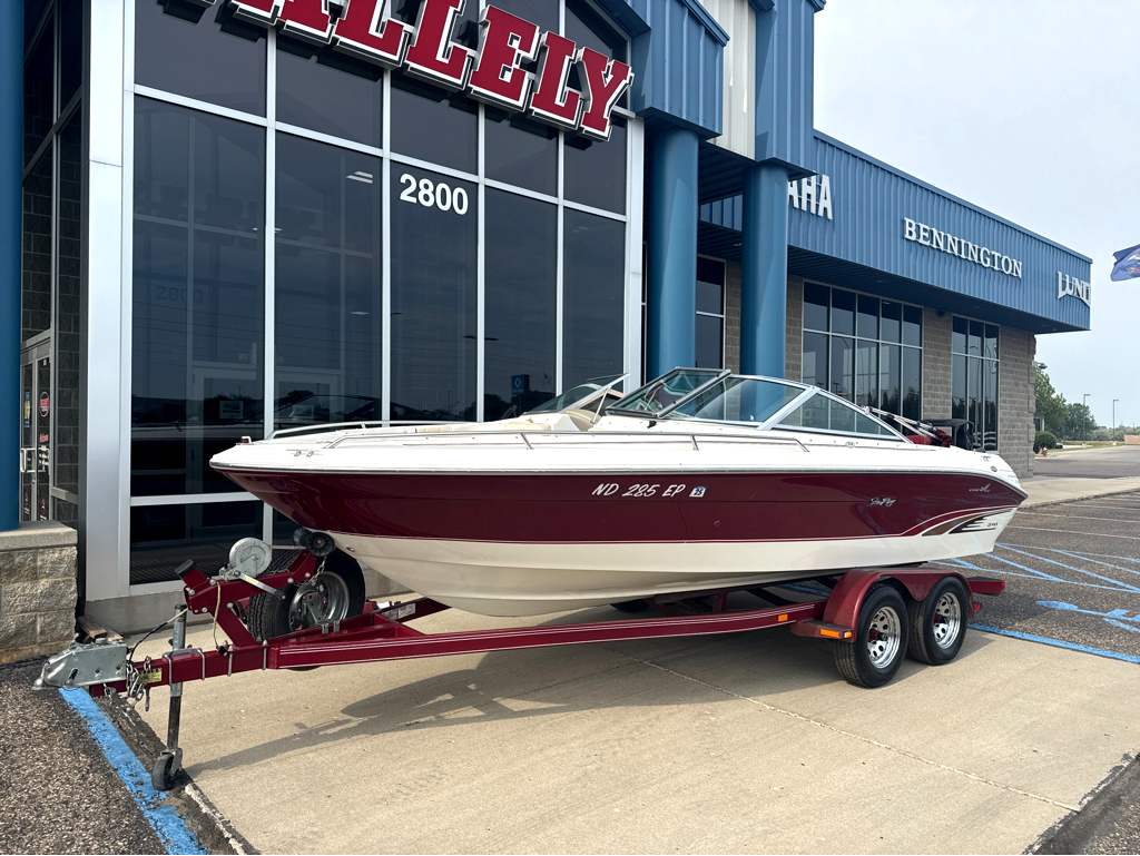 1996 Sea Ray 210 Signature - Image 2