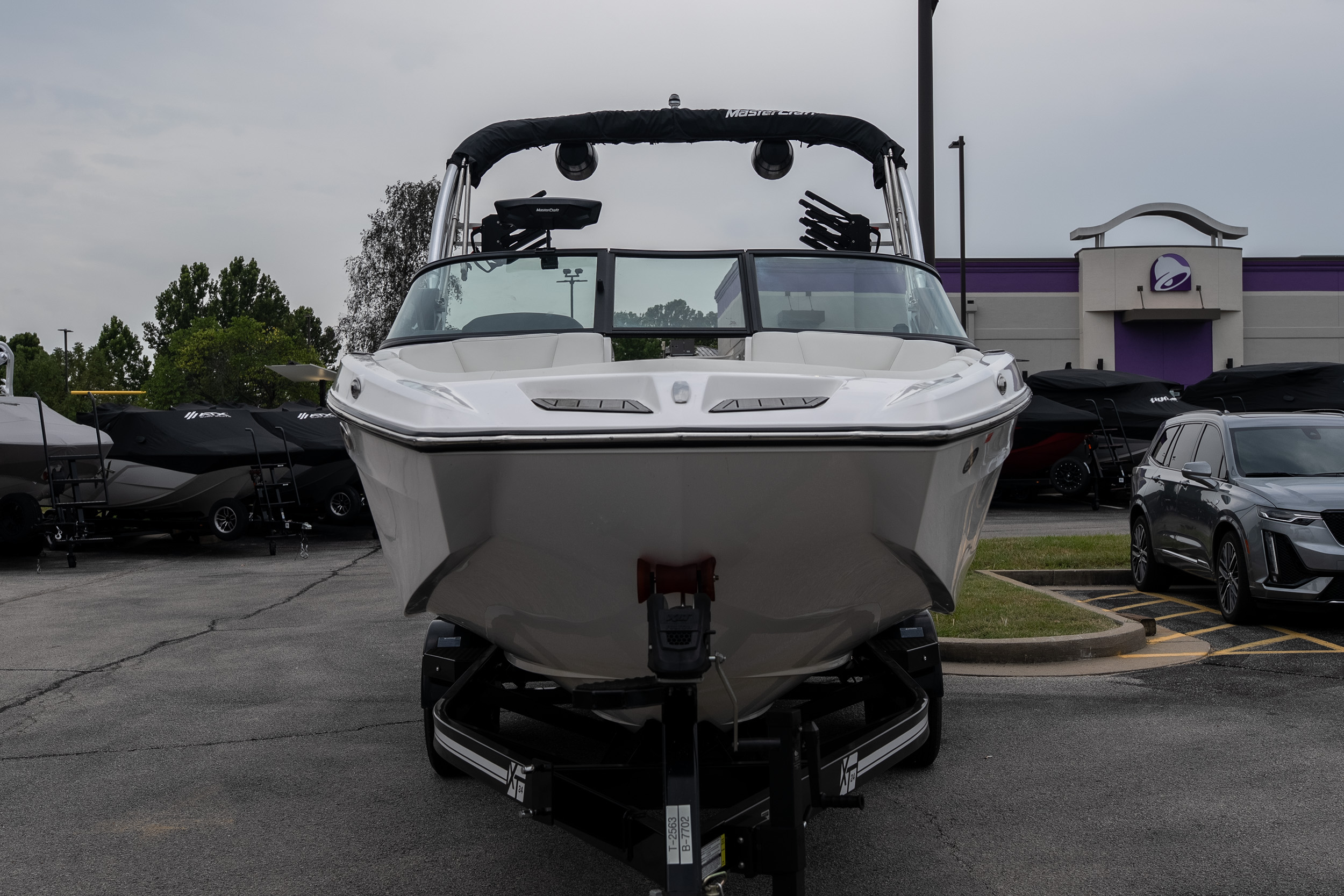 2023 MasterCraft XT24 - Image 4
