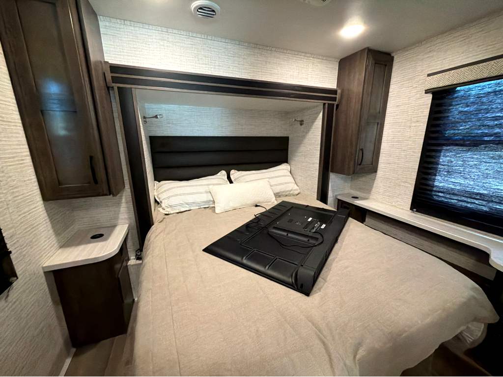 2025 ENTEGRA COACH ODYSSEY 30Z - Image 31