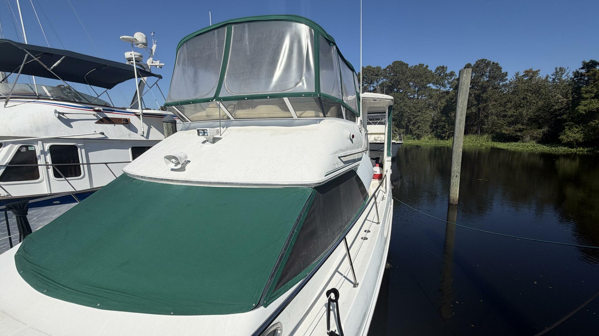 2000 Sea Ray 380 Aft Cabin - Image 5