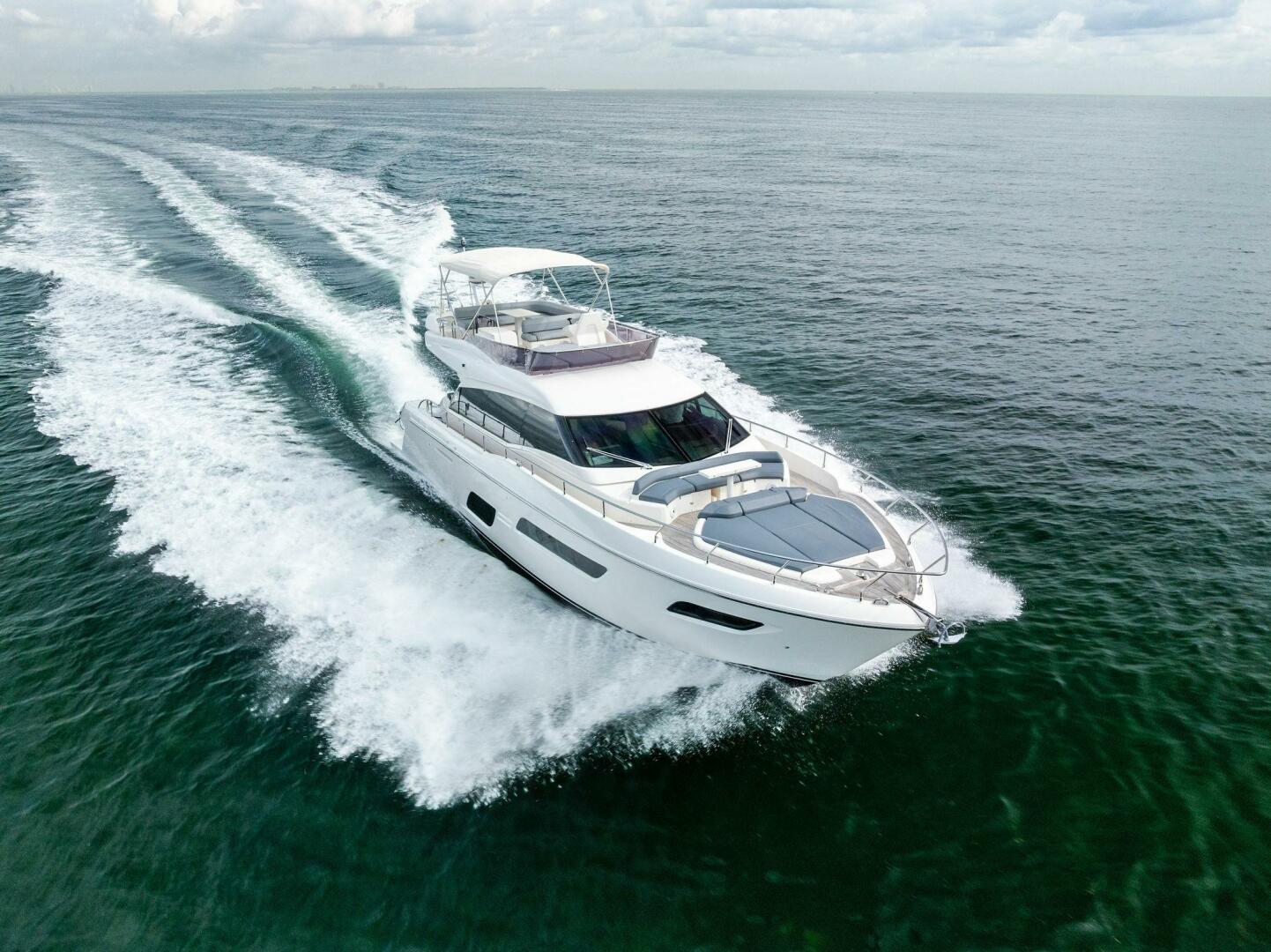 2018 Ferretti Yachts 800 - Image 3