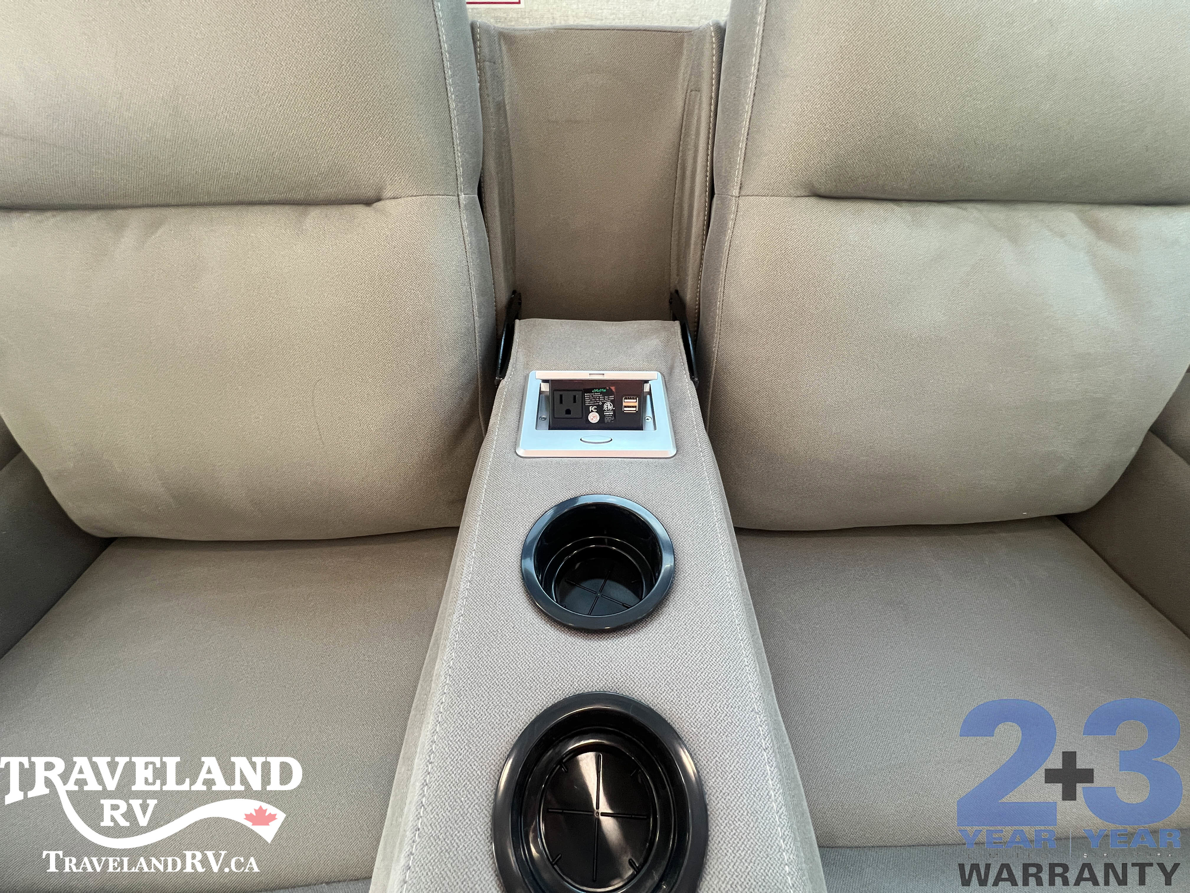 2026 Jayco Pinnacle 32RLTS - Image 11
