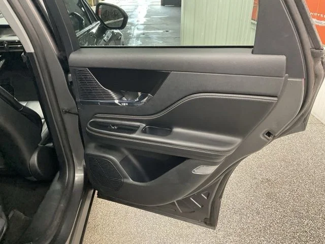 2022 Lincoln Corsair Utility 4D AWD - Image 23