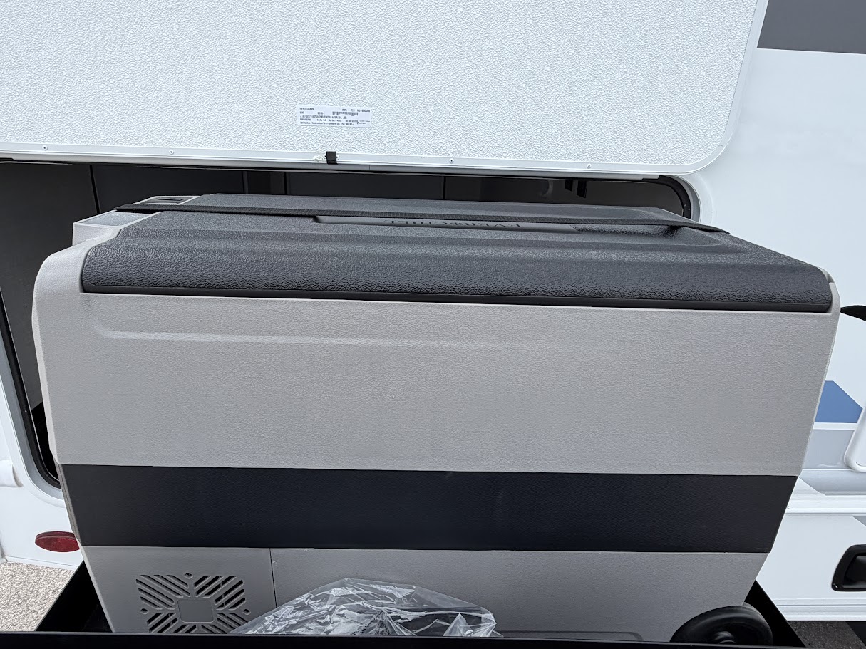 2027 THOR MOTOR COACH MAGNITUDE GA28 - Image 11