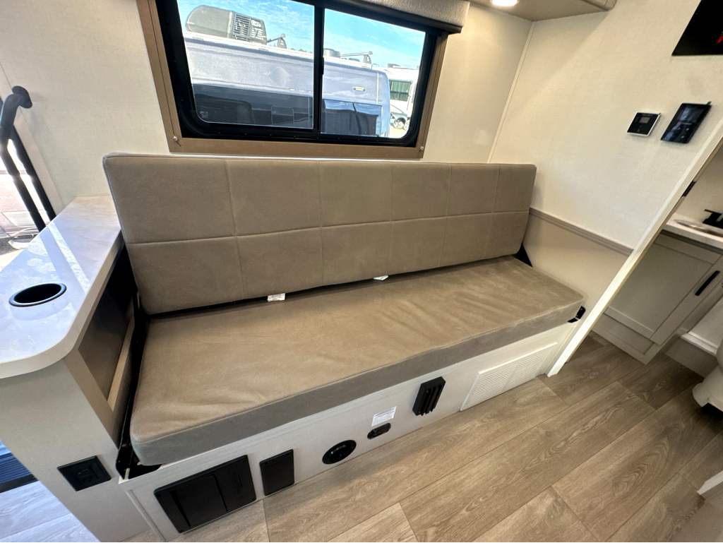 2027 ENTEGRA COACH ODYSSEY 20SF - Image 21