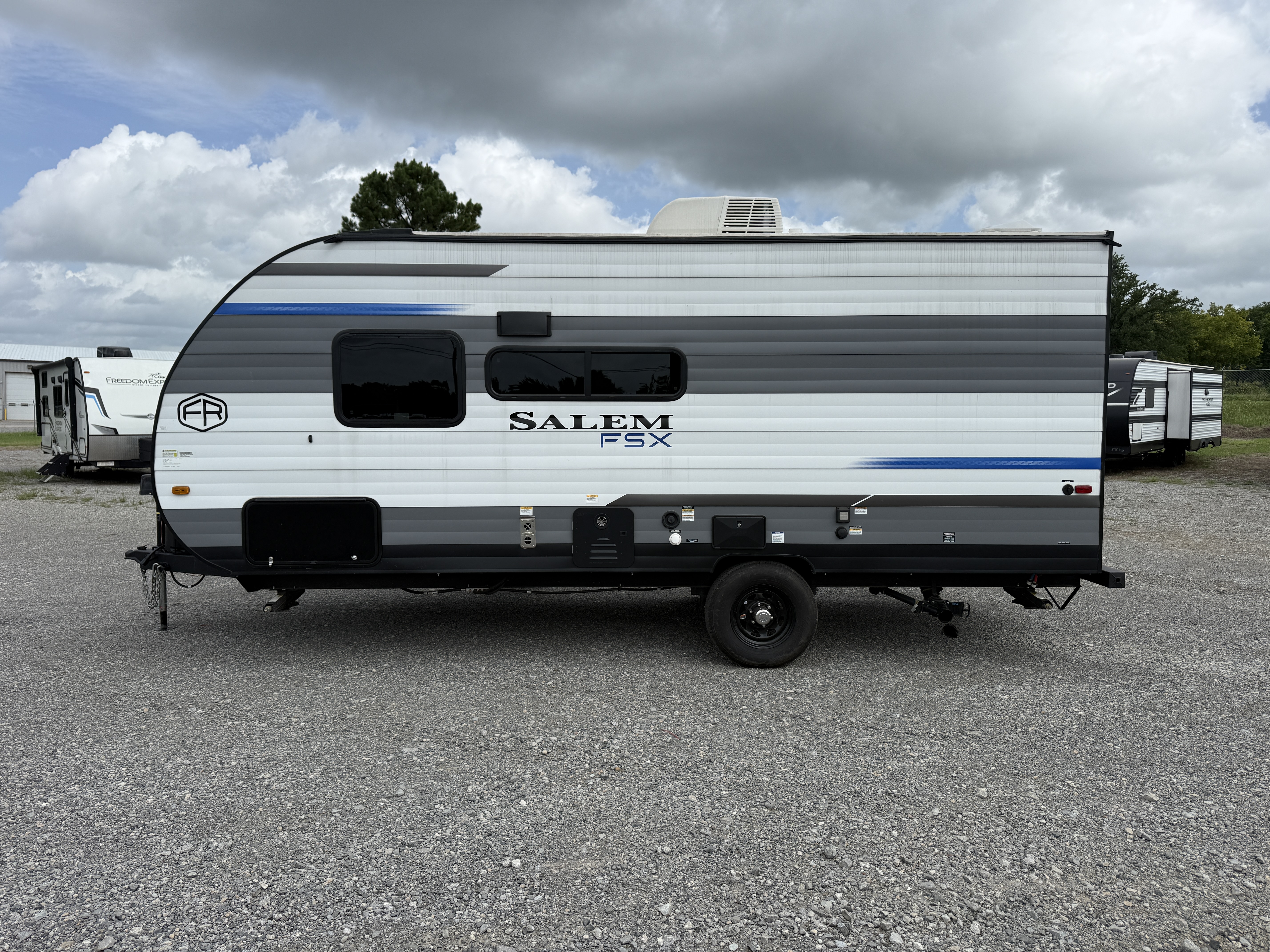 2025 Forest River Salem FSX 179DBK - Image 4