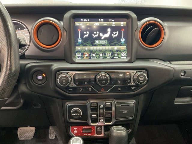 2022 Jeep Gladiator Crew Cab Mojave 4WD - Image 25