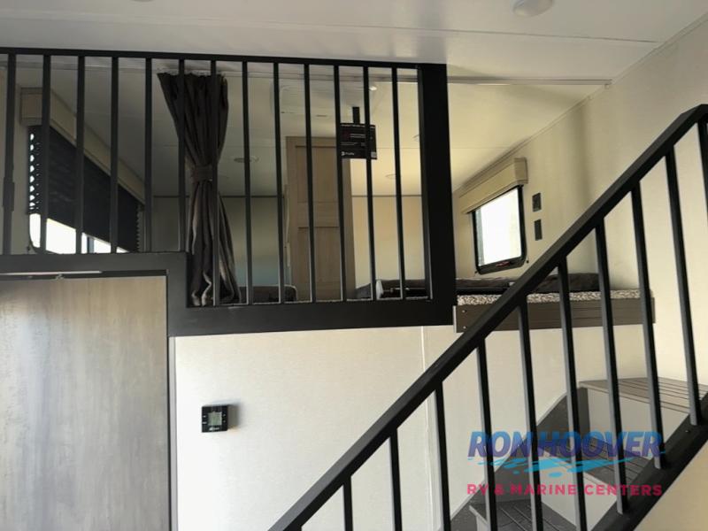 2025 COACHMEN CATALINA 42CONDO - Image 21