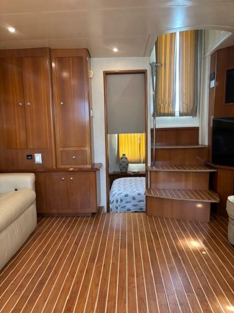 2006 Carver 43 Motor Yacht - Image 80