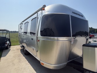 2022 AIRSTREAM CARAVEL 22FB - Image 10