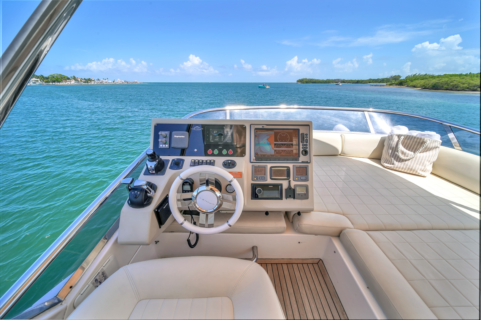 2012 Azimut 64 FLY - Image 43