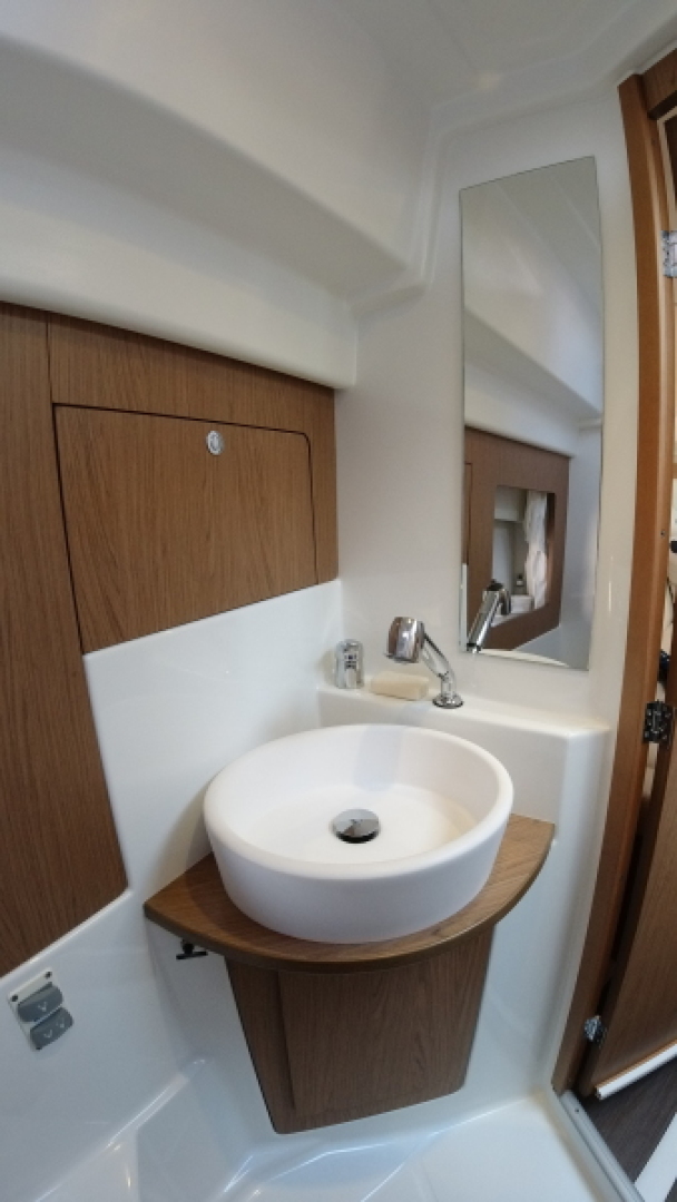2016 Beneteau Gran Turismo 35 - Image 26
