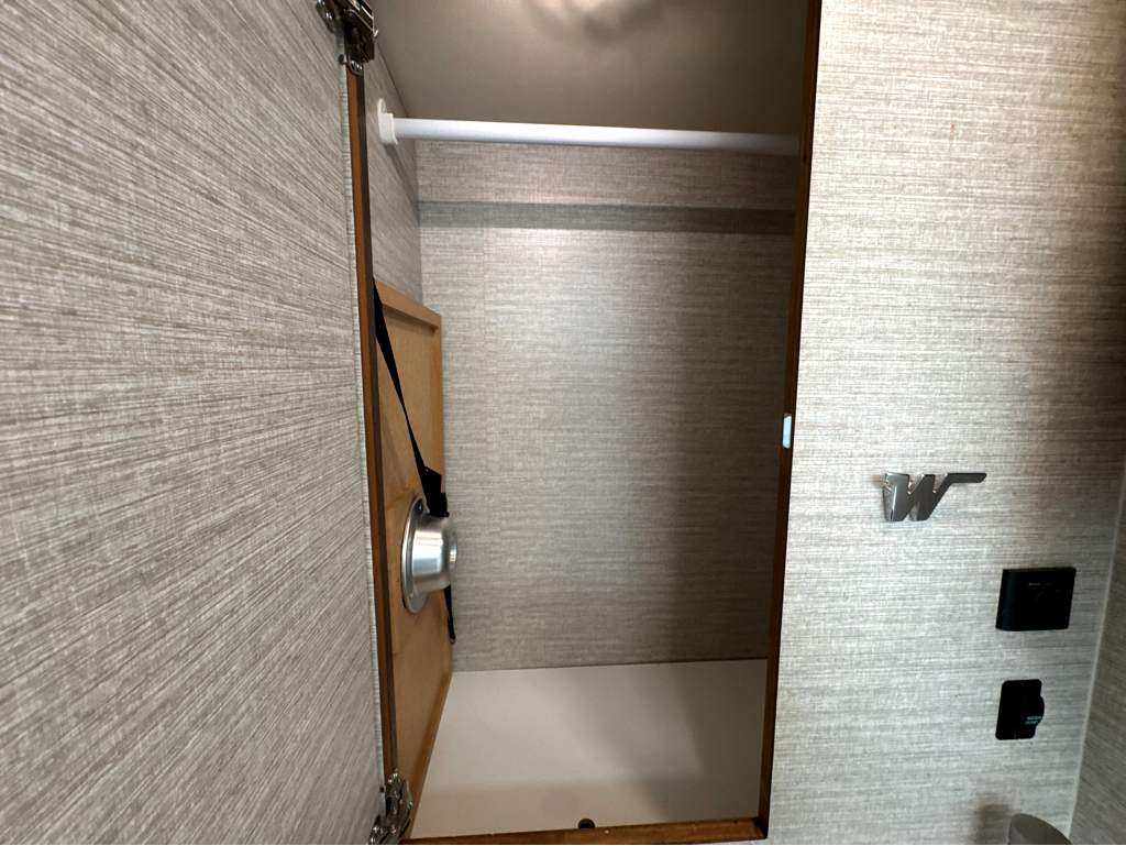 2023 WINNEBAGO VIEW 24D - Image 23