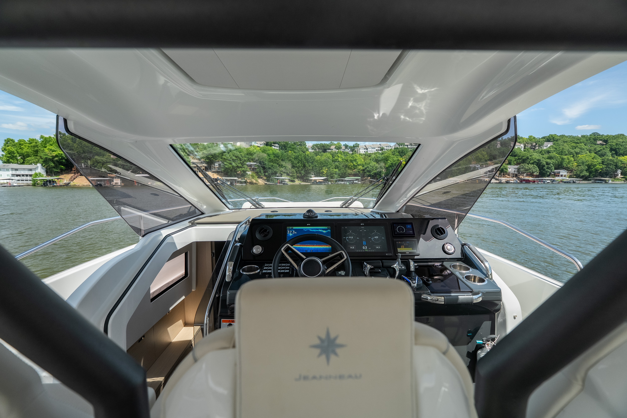 2024 Jeanneau DB37 OB - Image 30