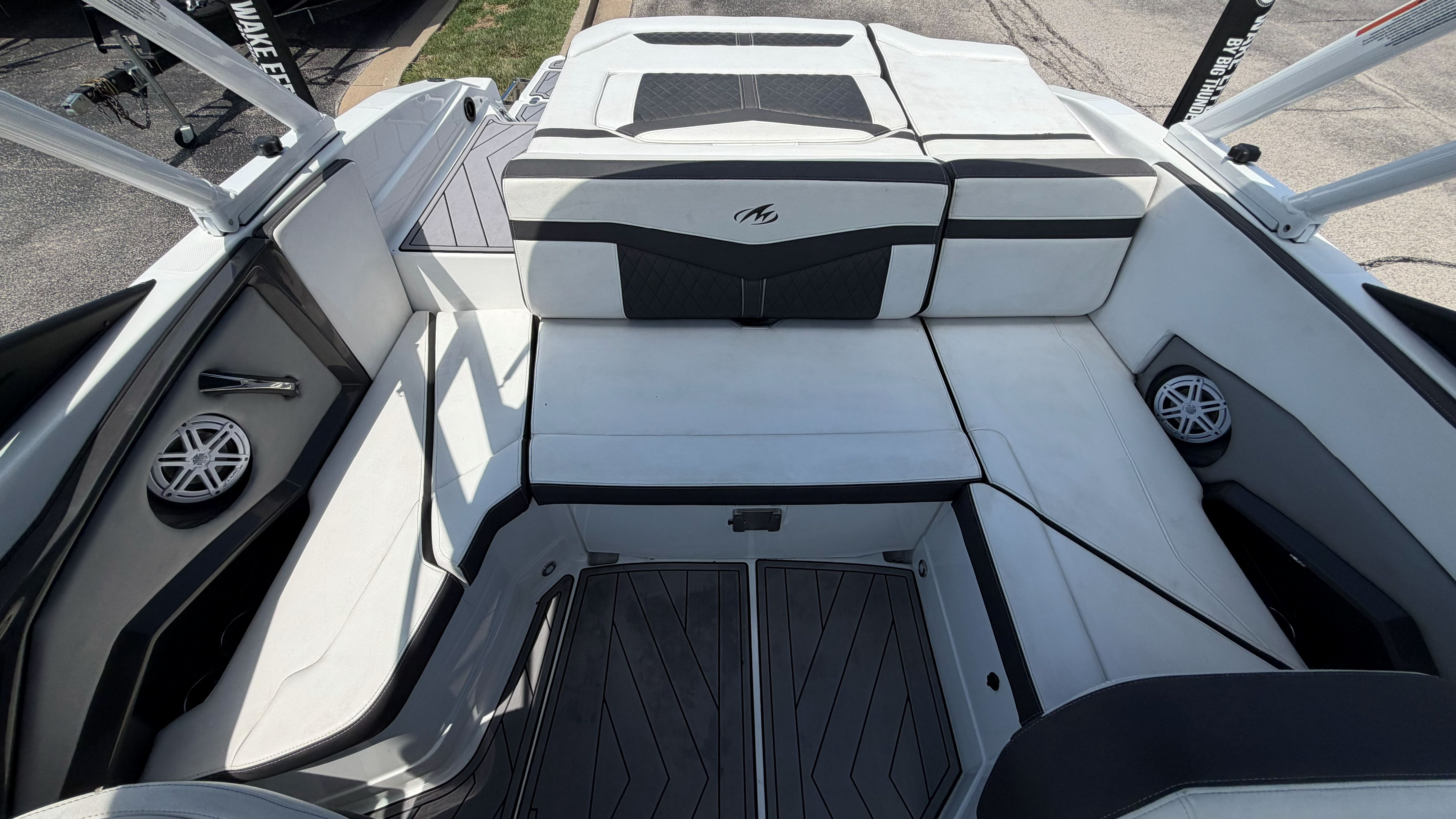 2023 Monterey 238 Super Sport - Image 21
