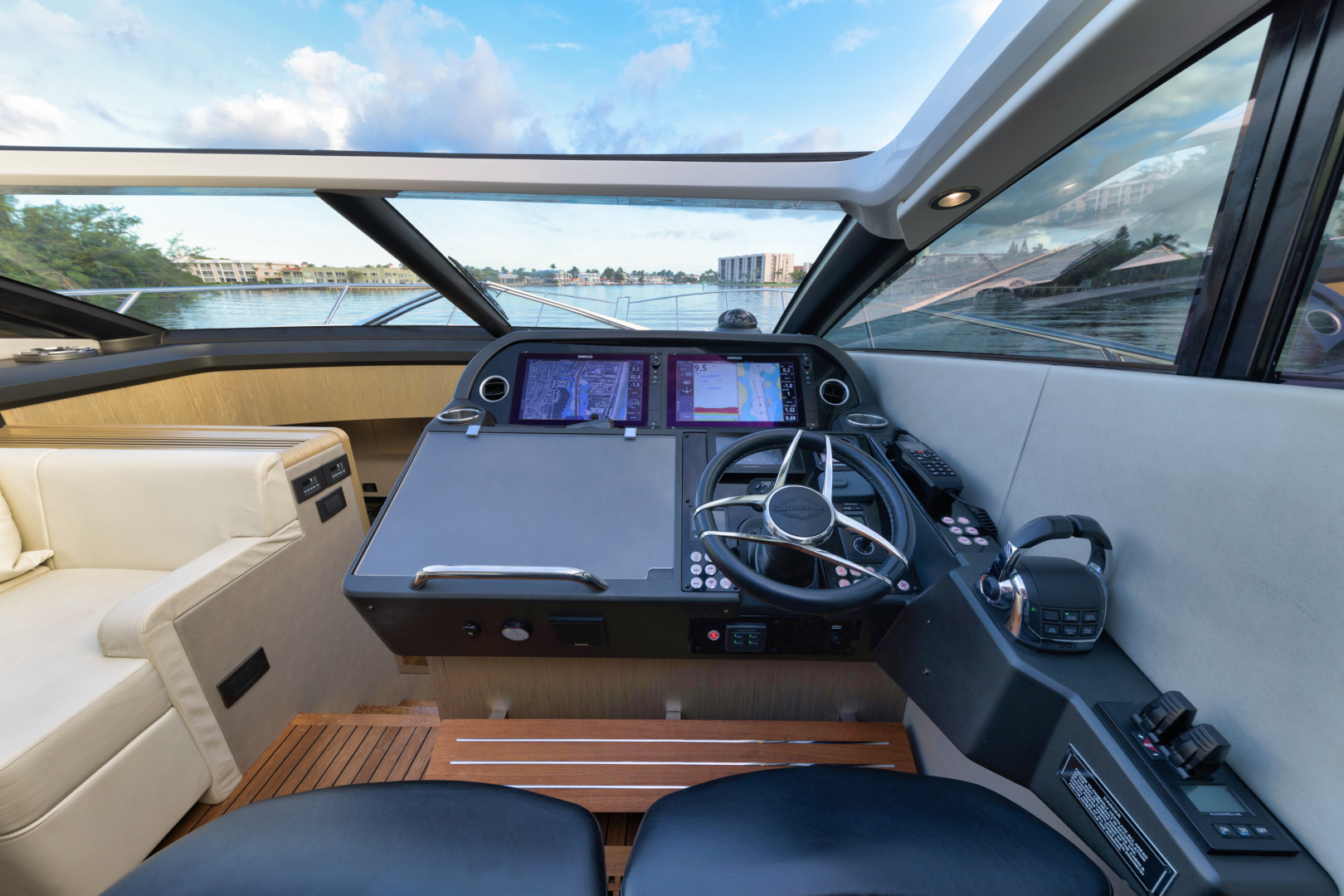 2017 Sunseeker Predator - Image 32