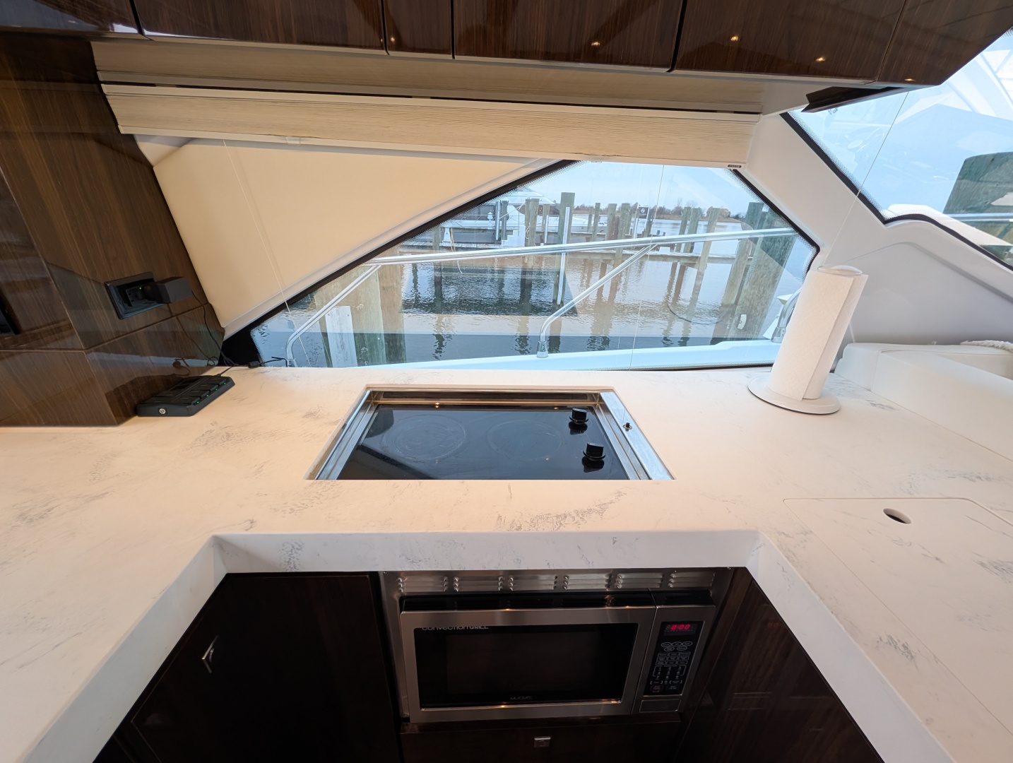 2022 Cruisers Yachts 54 Cantius - Image 11