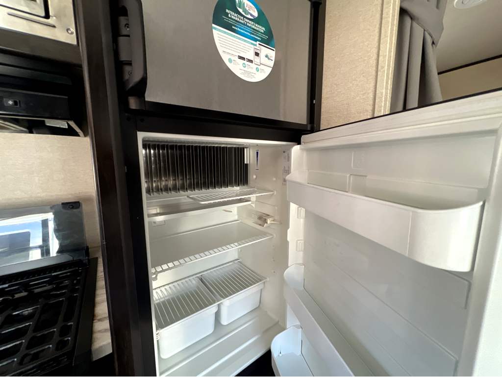 2019 COACHMEN SPIRIT 2245BH - Image 12
