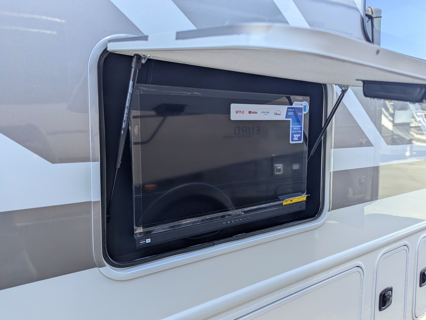 2027 Thor Motor Coach Windsport 29L - Image 9
