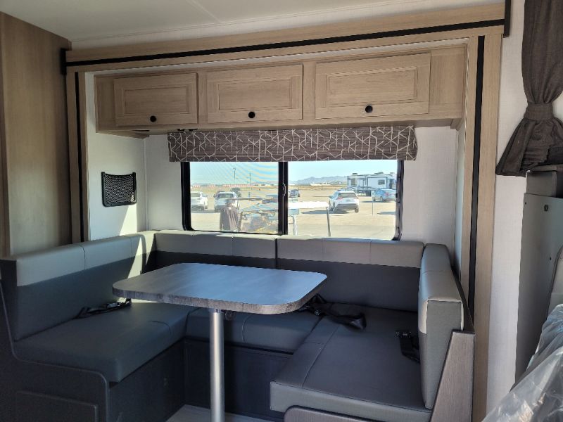 2026 Forest River Sunseeker 2500TSF - Image 9