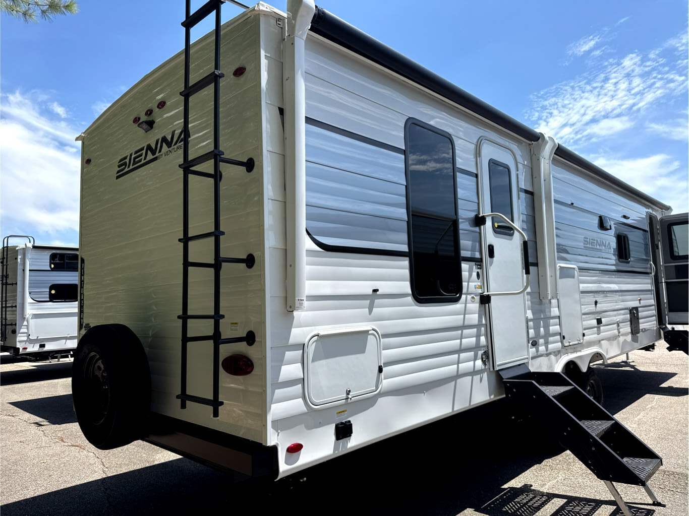 2027 VENTURE RV SIENNA 311VDB - Image 4