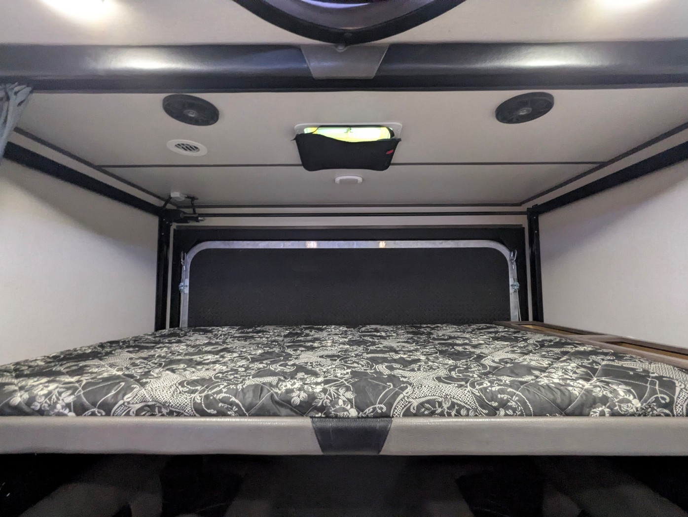2021 PACIFIC COACHWORKS BLAZEN 2614 - Image 14