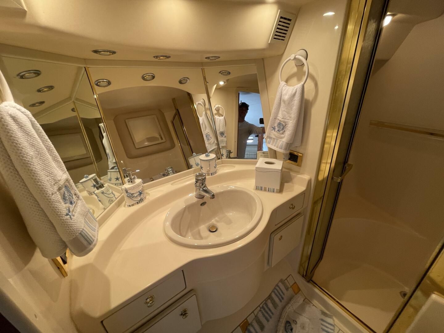 1998 Sea Ray 630 Super Sun Sport - Image 72